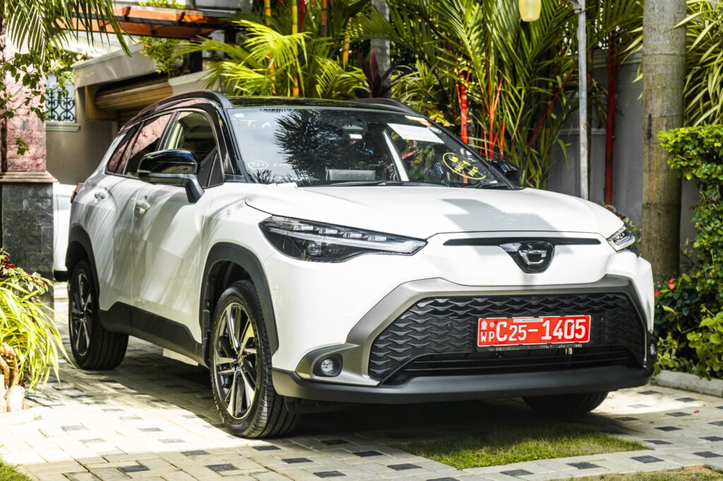 Toyota Corolla Cross Z 2025 White SUV front view