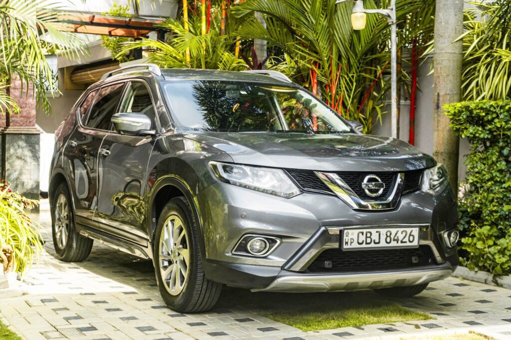 2017 Nissan X-Trail Gun Metallic Grey exterior view