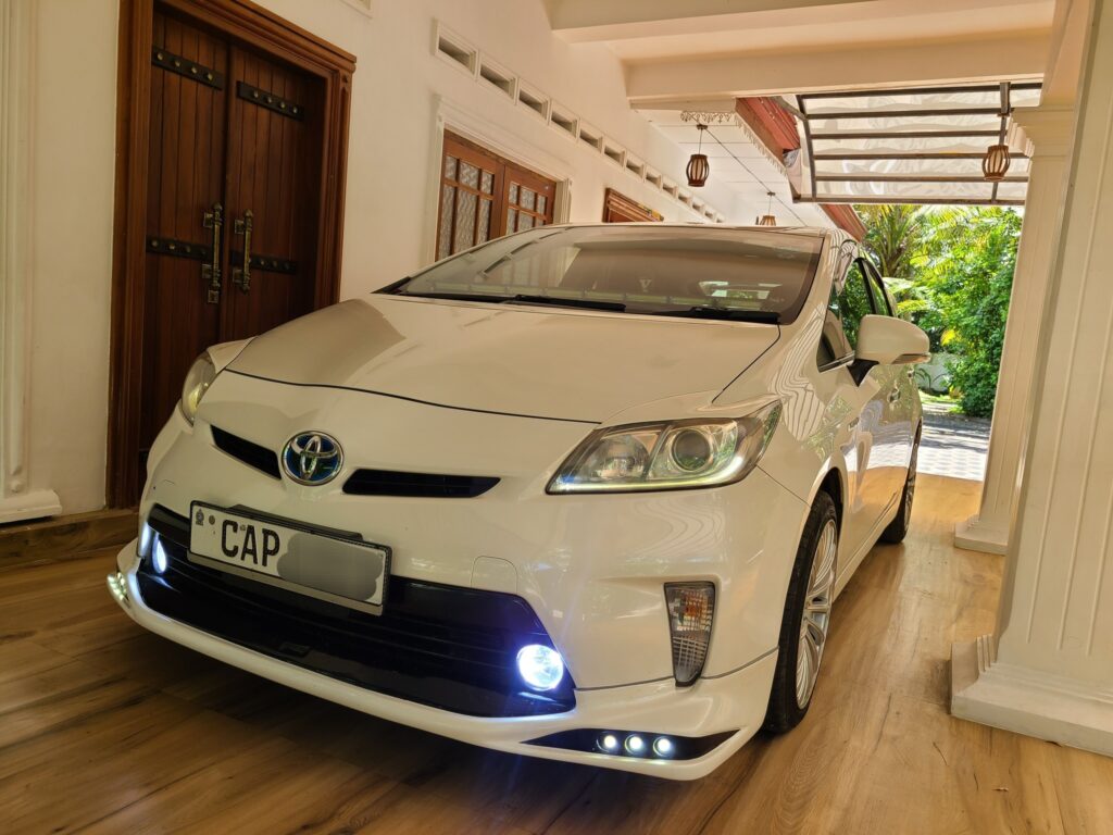 Toyota Prius S LED 2013/2016 Pearl White Hybrid for Sale in Sri Lanka