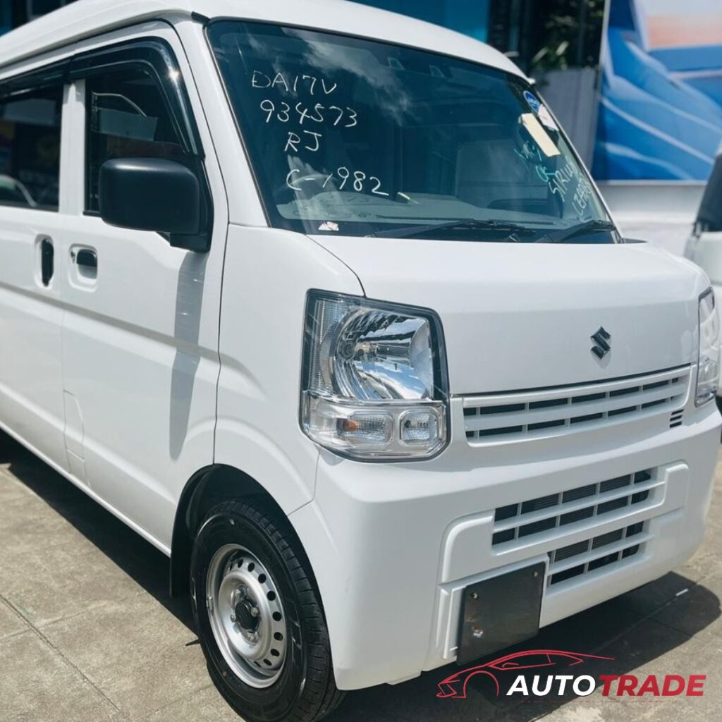 Suzuki Every PA 2025 White Front Exterior